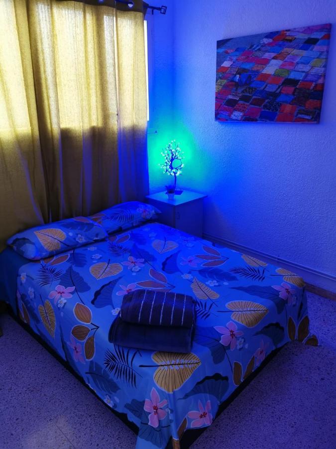 Hostal Babylon Барселона Екстер'єр фото